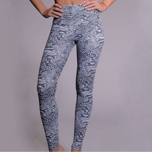 Onzie Hot Yoga Mid Rise Legging in Reptile Snake Python Print